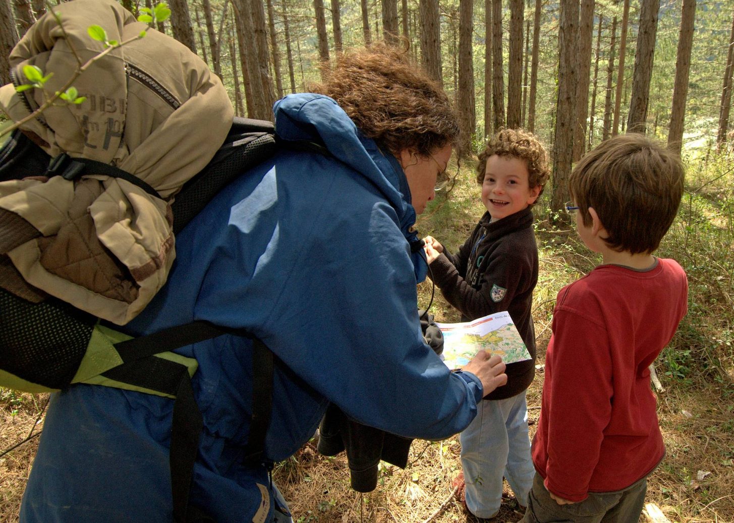 Balade en famille sur la route des sapins en Haute Vallée de l'Aude © Jean-Louis Socquet-Juglard